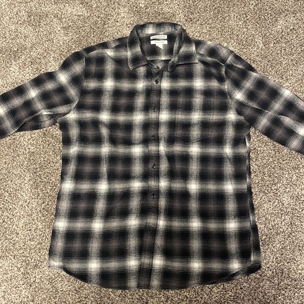 Black white and grey flannel, very good condition, never worn, no stains